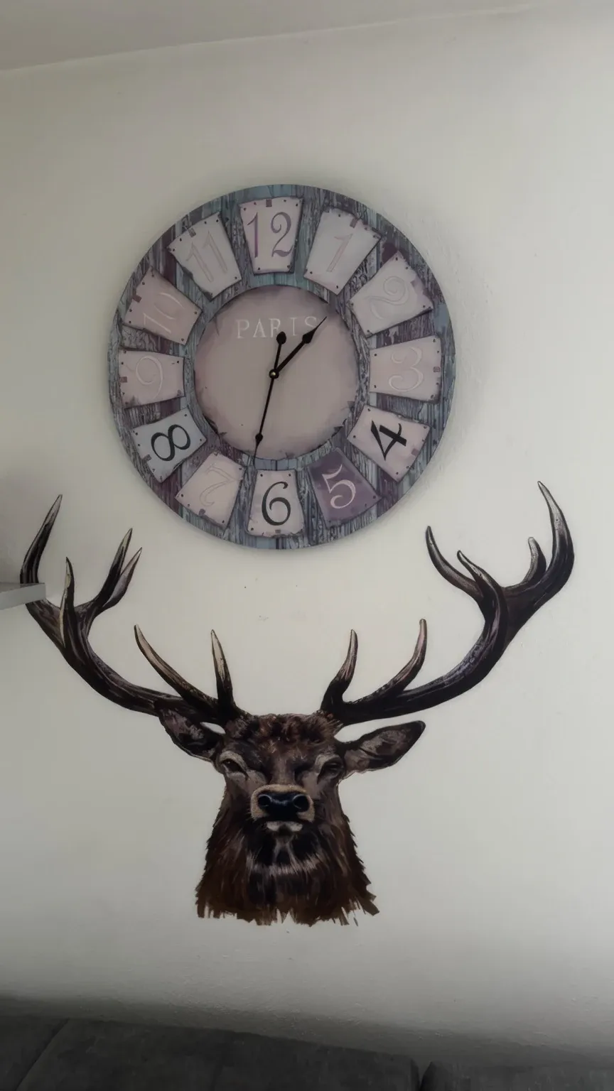 Rustikales Hirsch-Motiv mit Uhr-Anmutung als Wanddruck